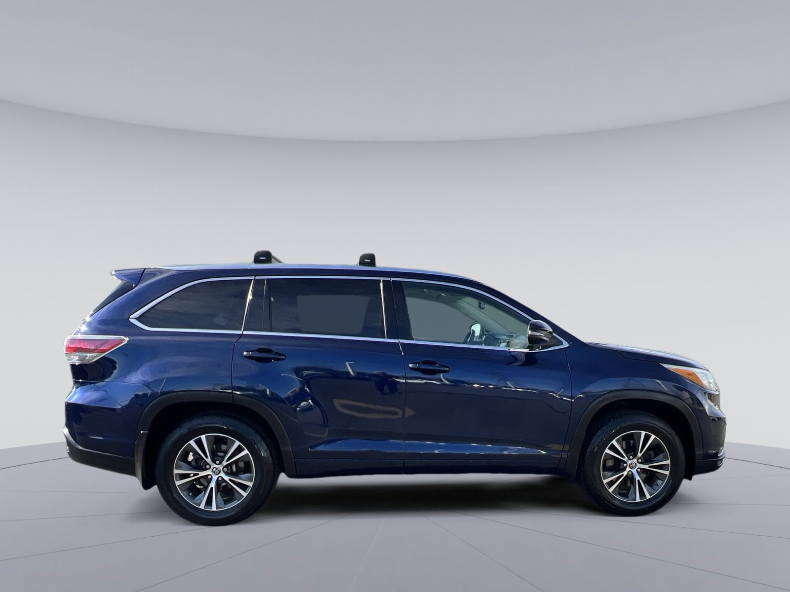 Used 2016 Toyota Highlander XLE image 10