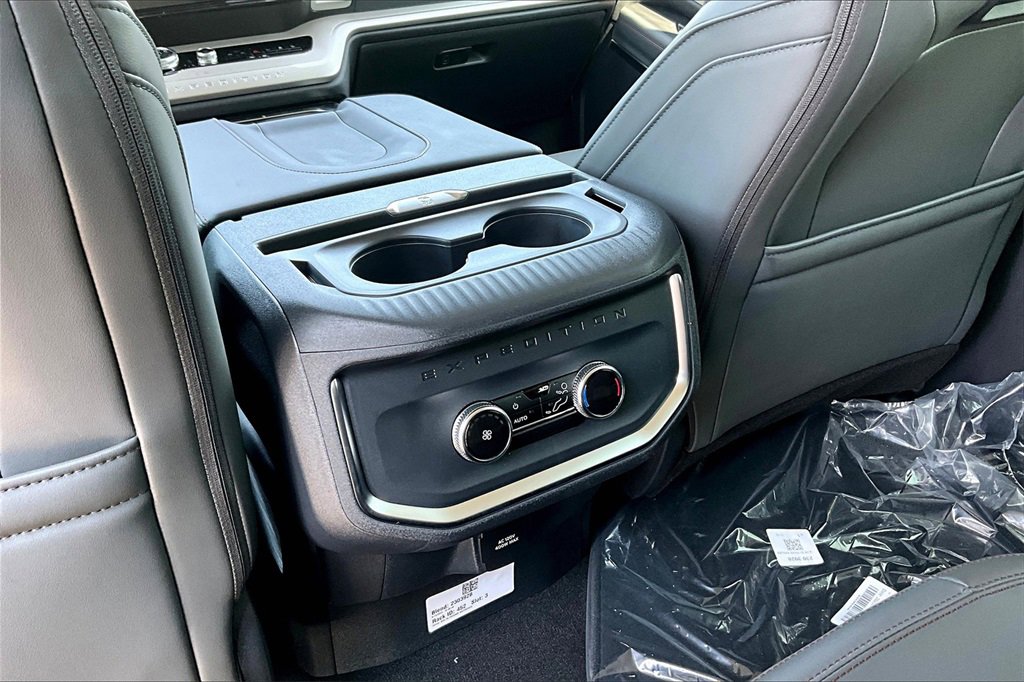 New 2025 Ford Expedition Max Active image 16