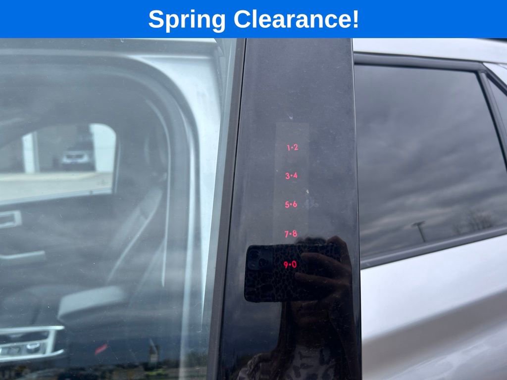 Used 2023 Ford Explorer XLT w/ Equipment Group 202A AWD/4WD image 11