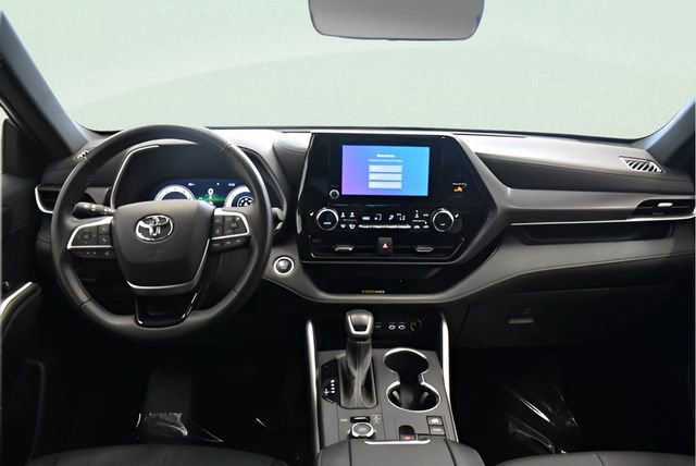 Used 2025 Toyota Highlander XSE AWD/4WD image 5