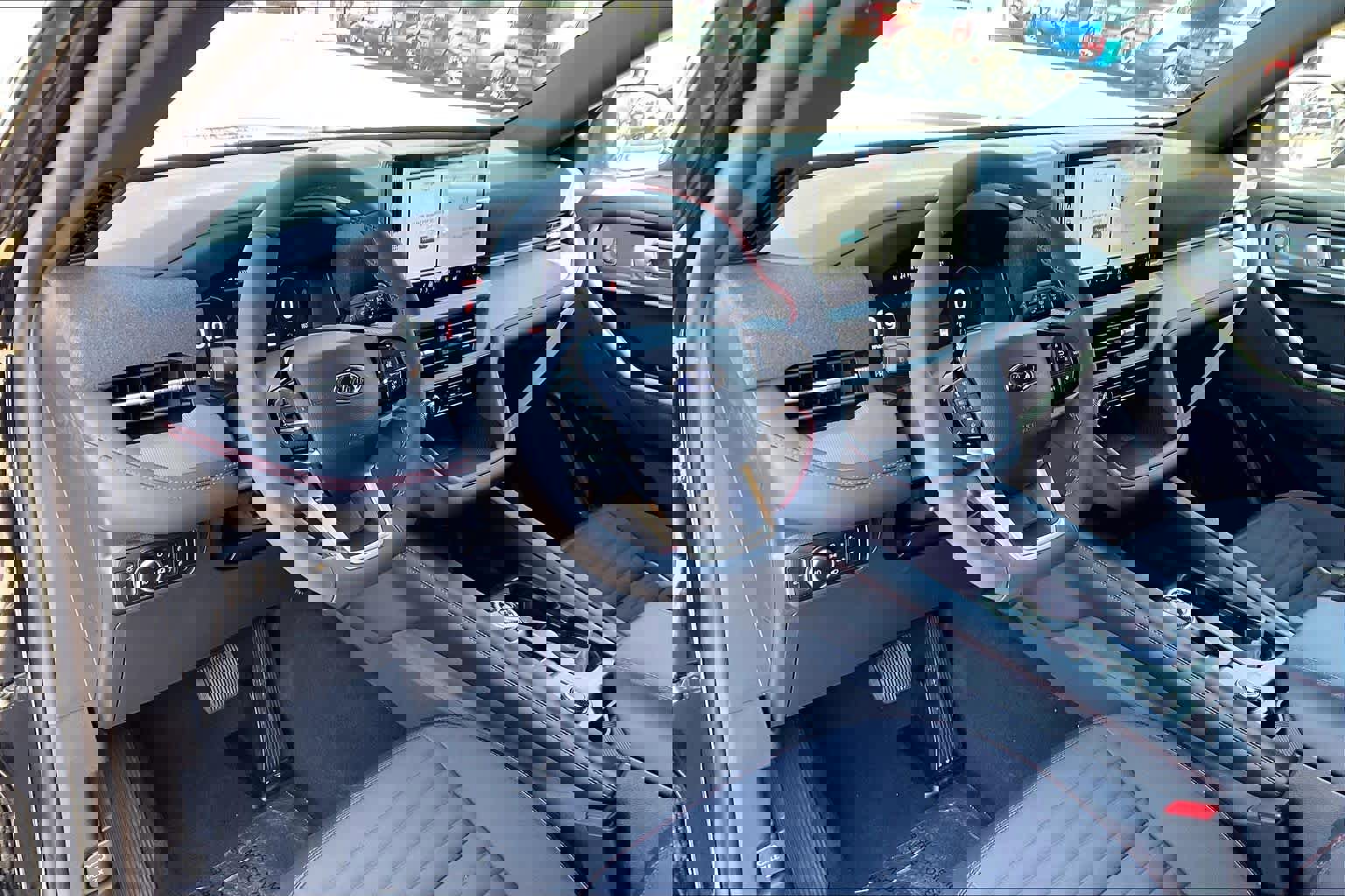 New 2026 Ford Explorer ST-Line w/ ST-Line Street Pack image 8