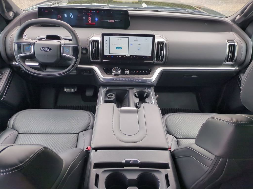 New 2025 Ford Expedition Platinum w/ Stealth Appearance Package image 18