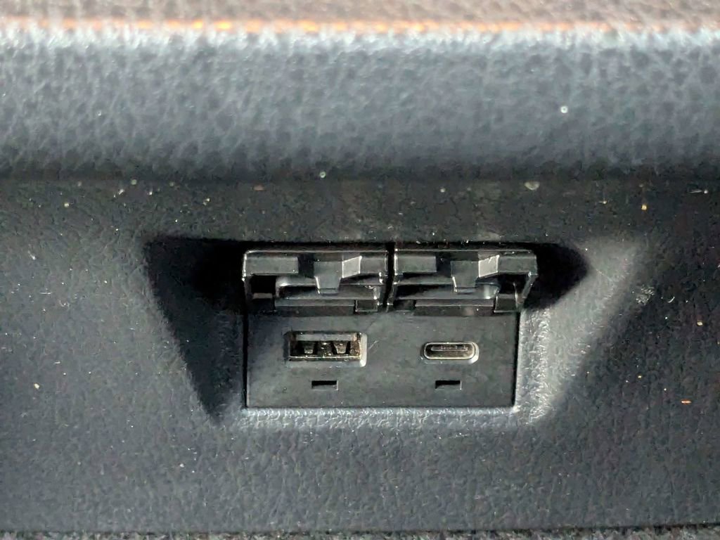 Used 2025 Toyota Camry LE image 13