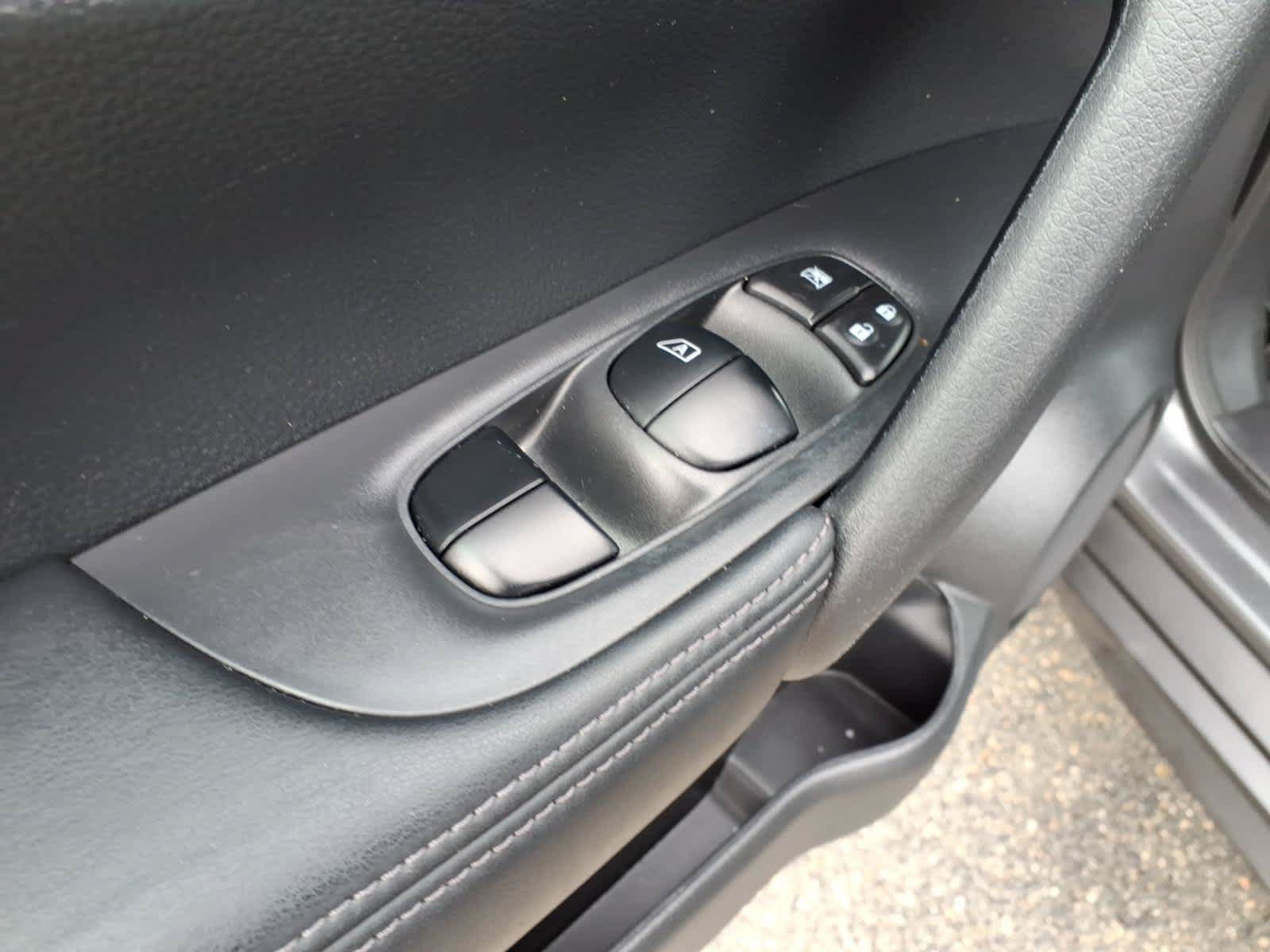 Certified 2020 Nissan Rogue S w/ Special Edition Package FWD image 14
