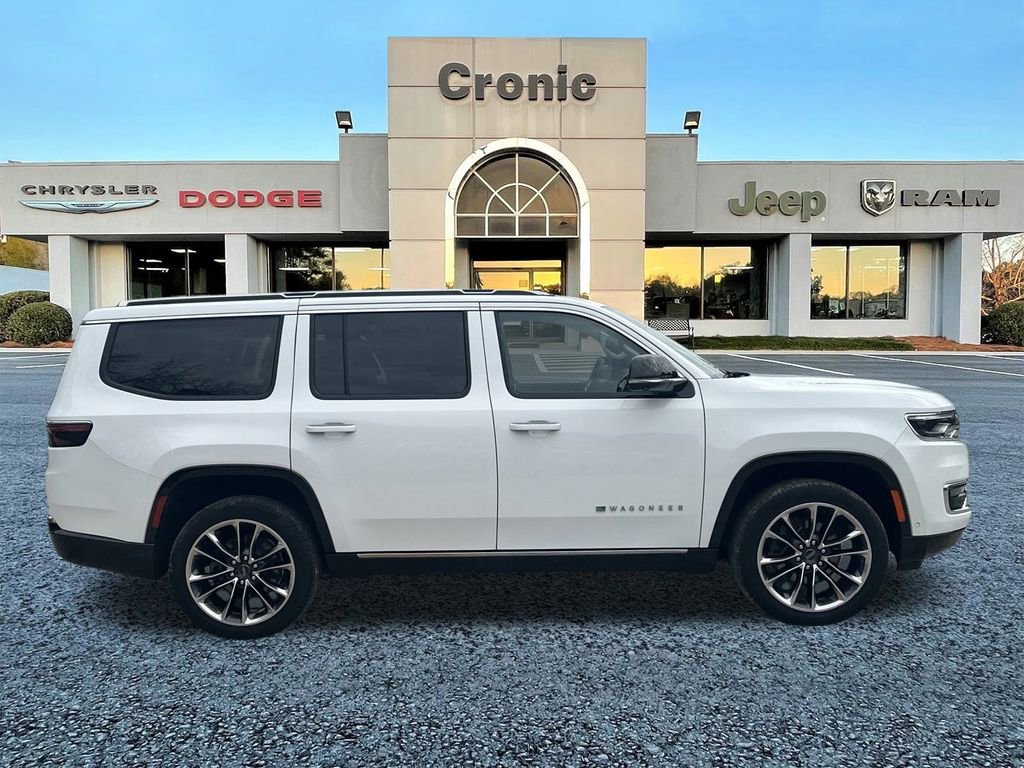 Used 2024 Jeep Wagoneer Series III w/ Premium Group I image 2