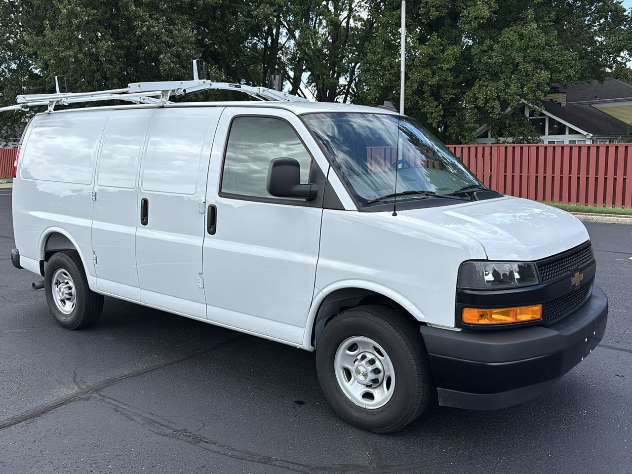 Used 2025 Chevrolet Express 2500 w/ Driver Convenience Package RWD image 1