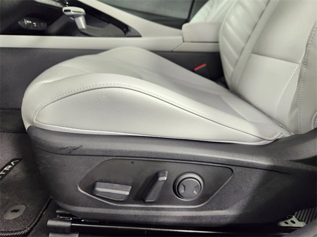 Certified 2025 Hyundai Elantra Limited image 11