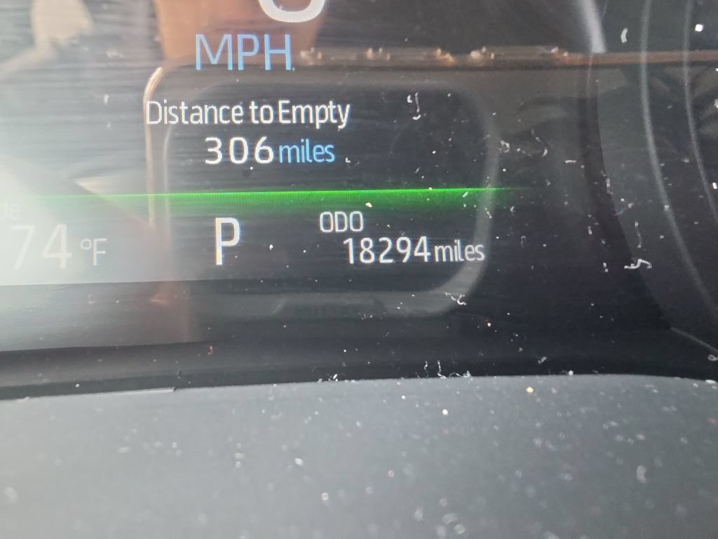 Used 2025 Toyota Sienna LE FWD image 4