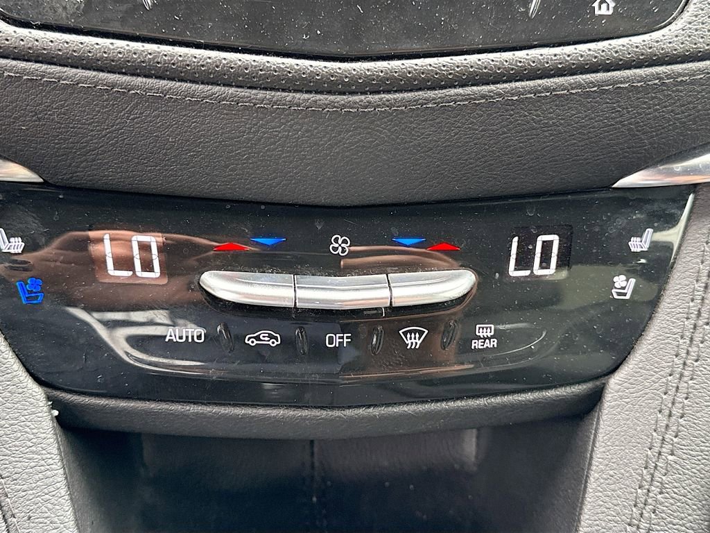 Used 2023 Cadillac XT5 Premium Luxury image 18