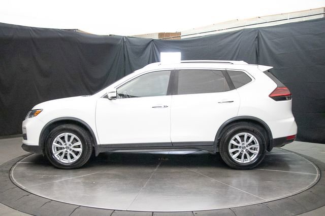 Used 2018 Nissan Rogue SV image 9