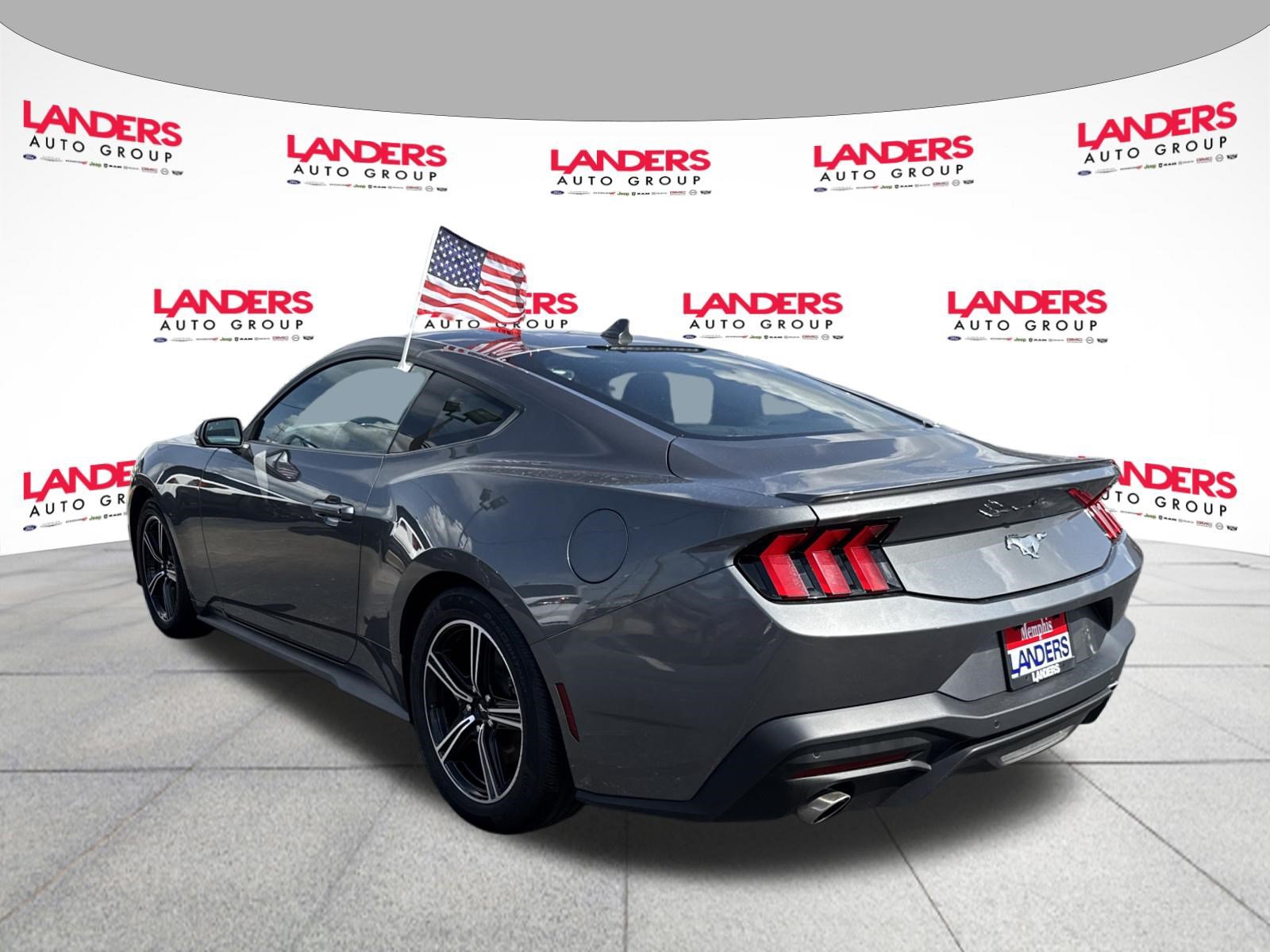 Used 2025 Ford Mustang Premium RWD image 5