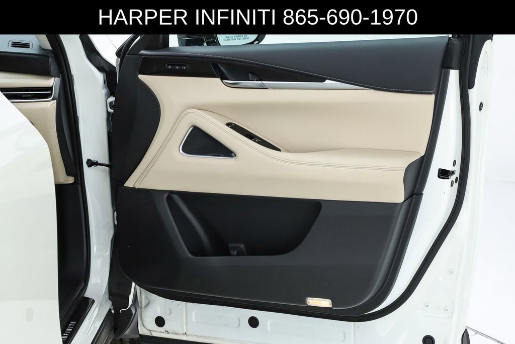 Used 2023 INFINITI QX60 Sensory w/ Cargo Package AWD/4WD image 32