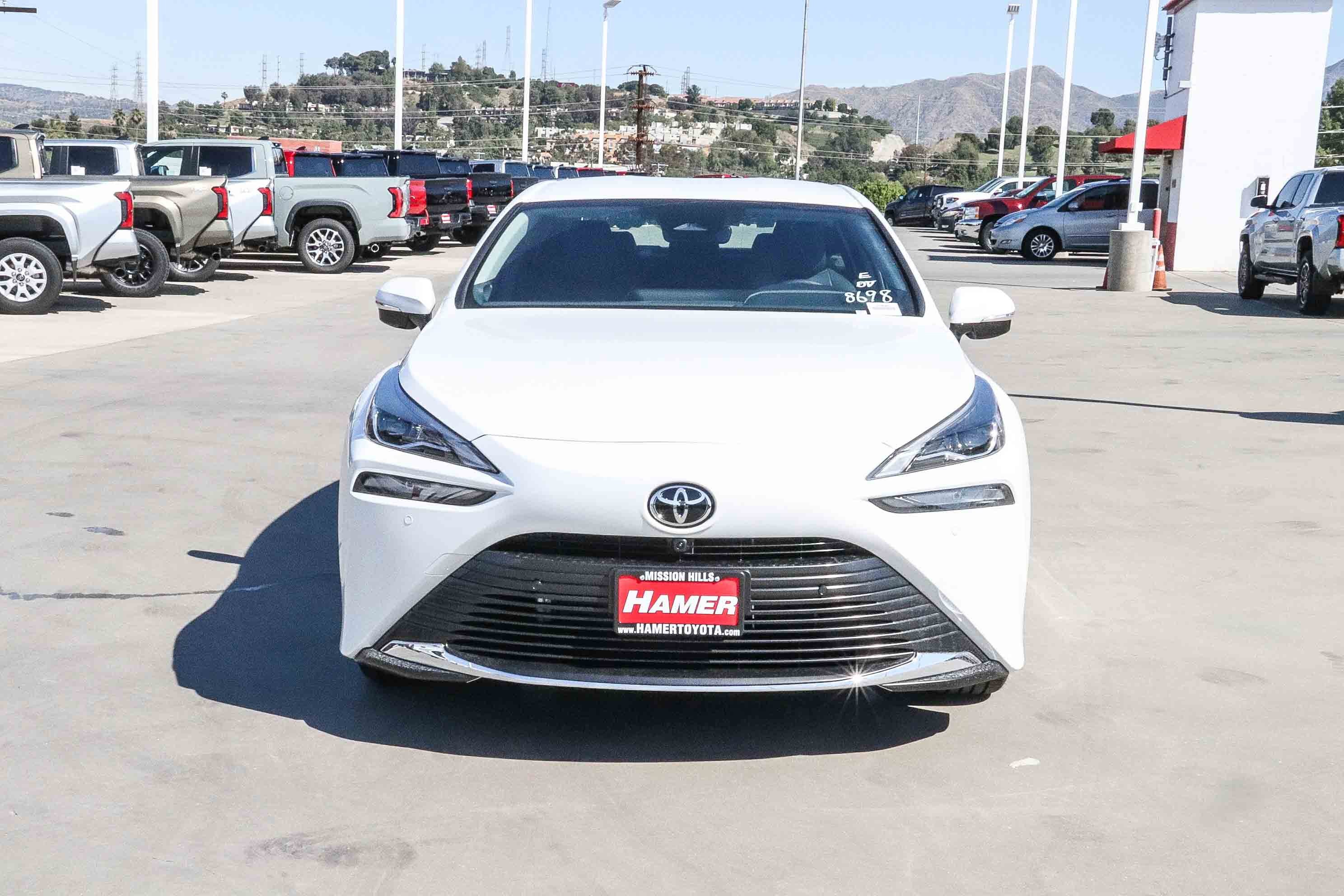 New 2026 Toyota Mirai XLE image 2
