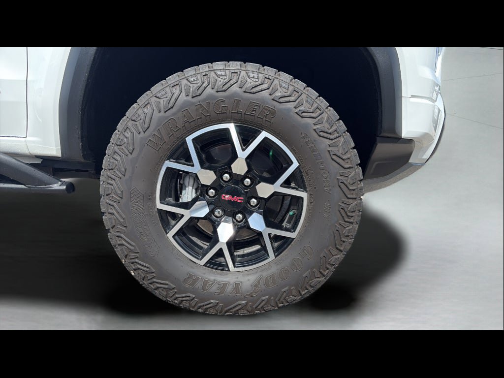 Used 2026 GMC Canyon AT4X image 24