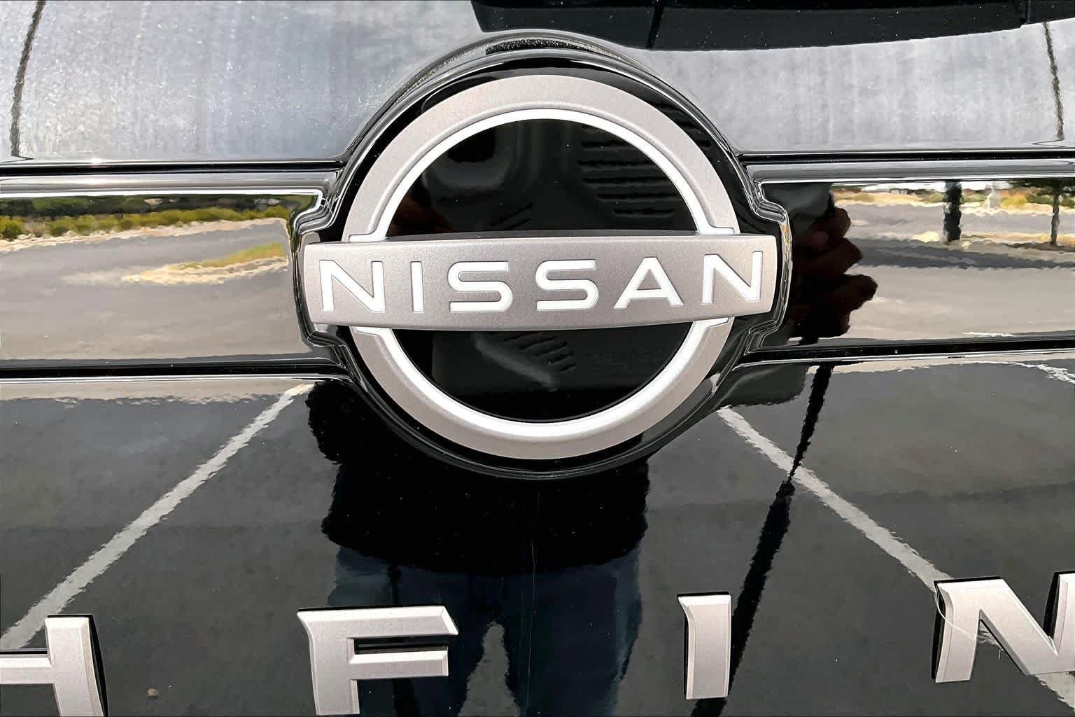 New 2026 Nissan Pathfinder SL FWD image 15