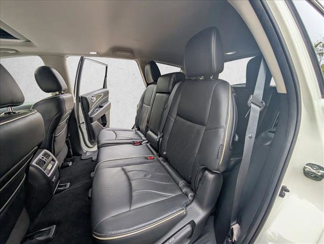 Used 2019 INFINITI QX60 Luxe w/ Essential Package image 22