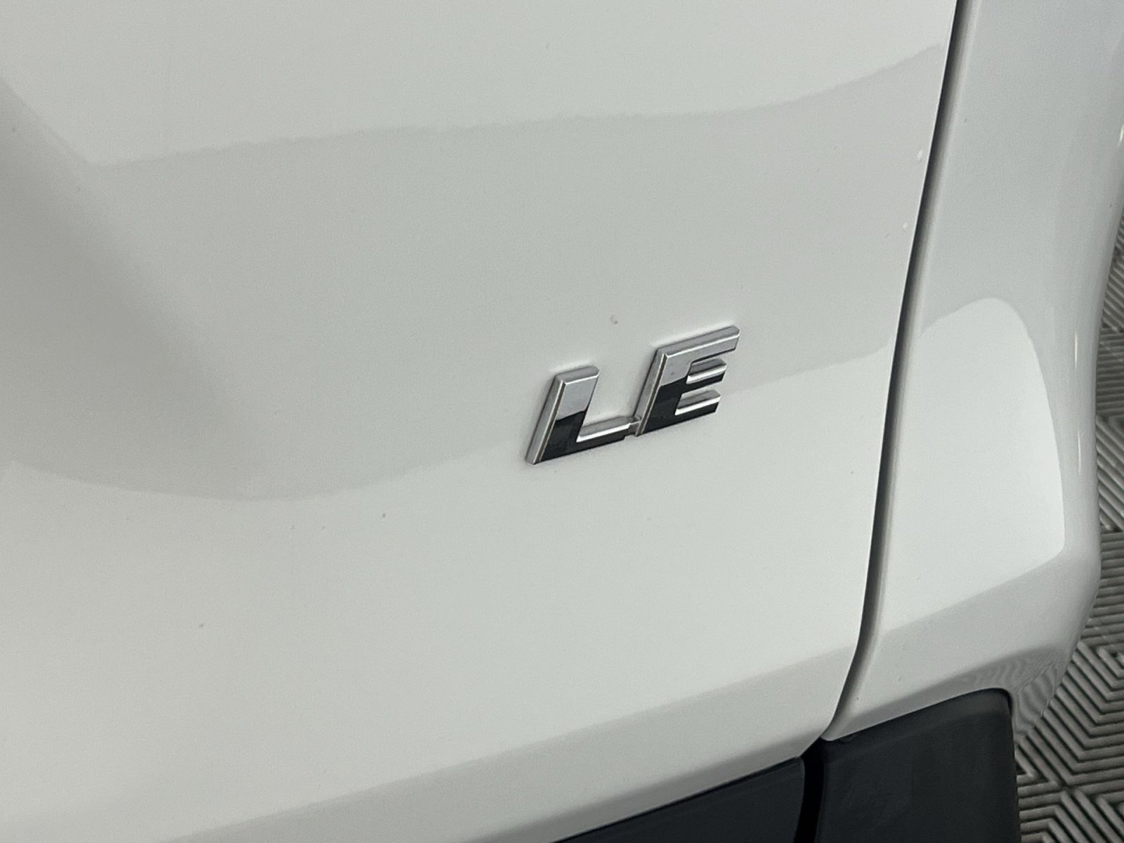 Used 2025 Toyota RAV4 LE FWD image 27