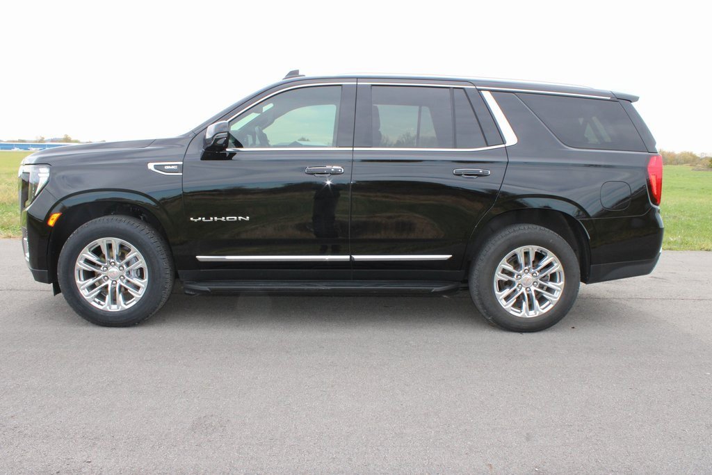 Used 2021 GMC Yukon SLT w/ SLT Premium Package image 4