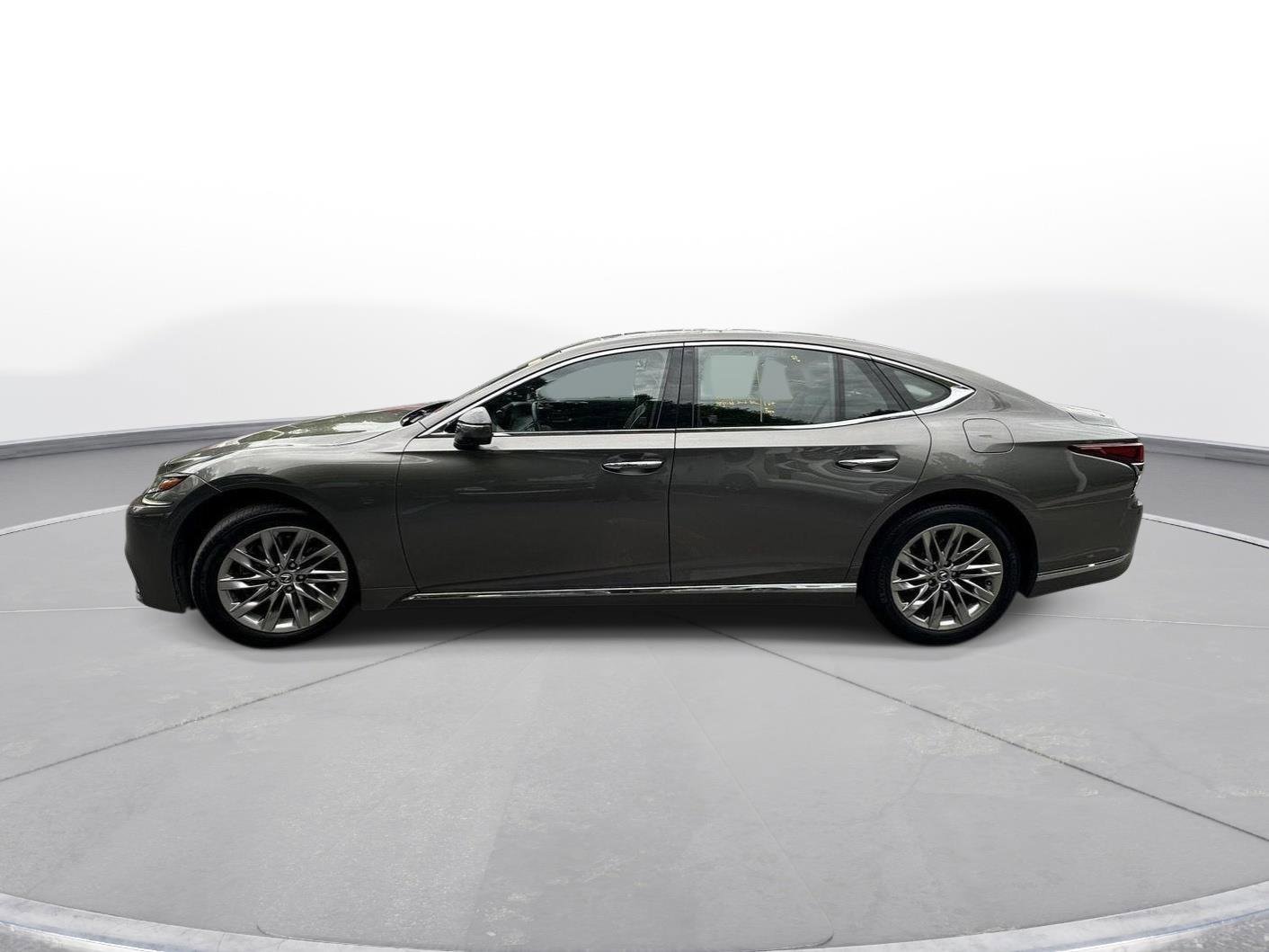 Used 2018 Lexus LS 500 w/ Interior Upgrade Package RWD image 9