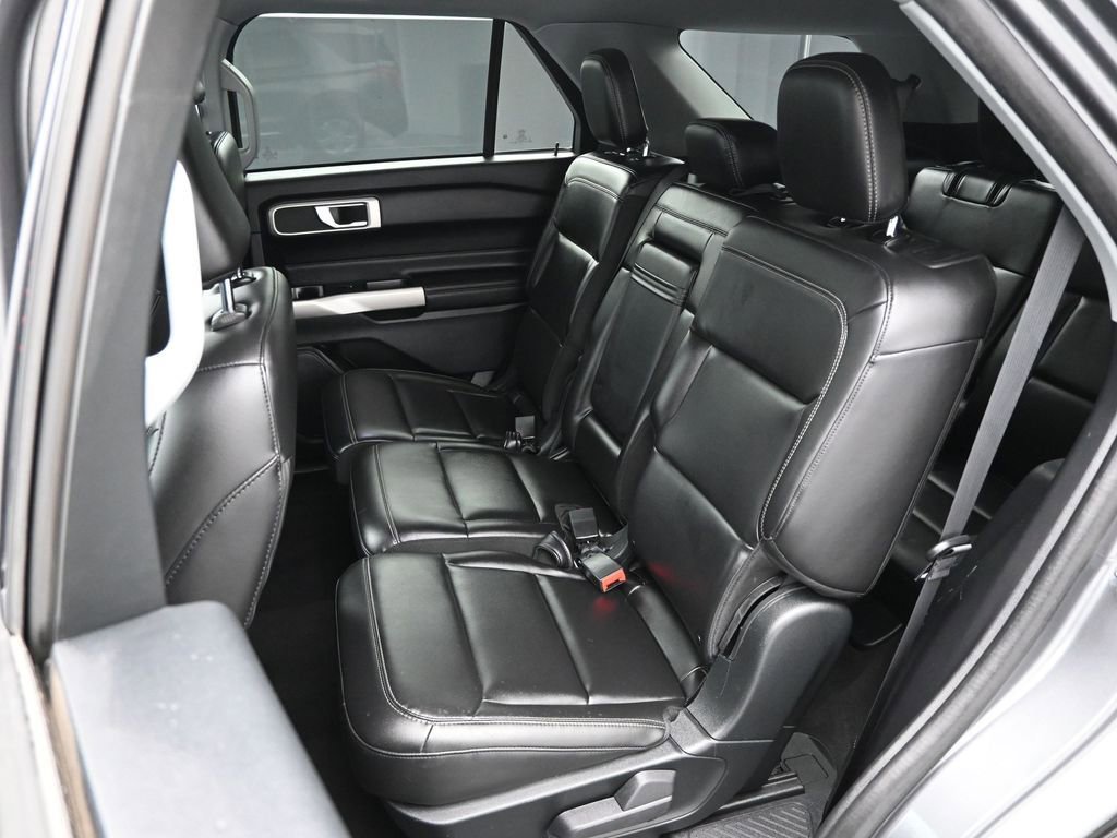 Certified 2022 Ford Explorer XLT w/ Equipment Group 202A image 21