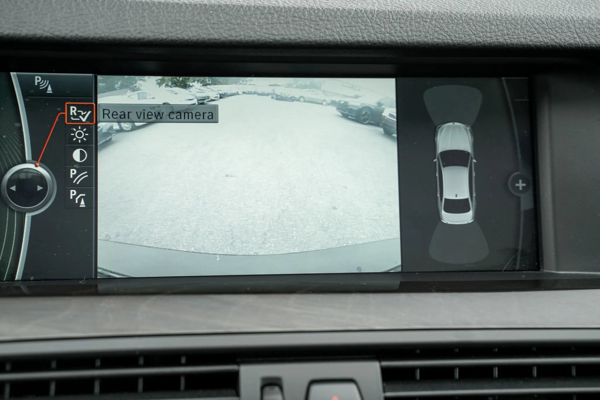 Used 2011 BMW 550i xDrive Sedan AWD/4WD image 26