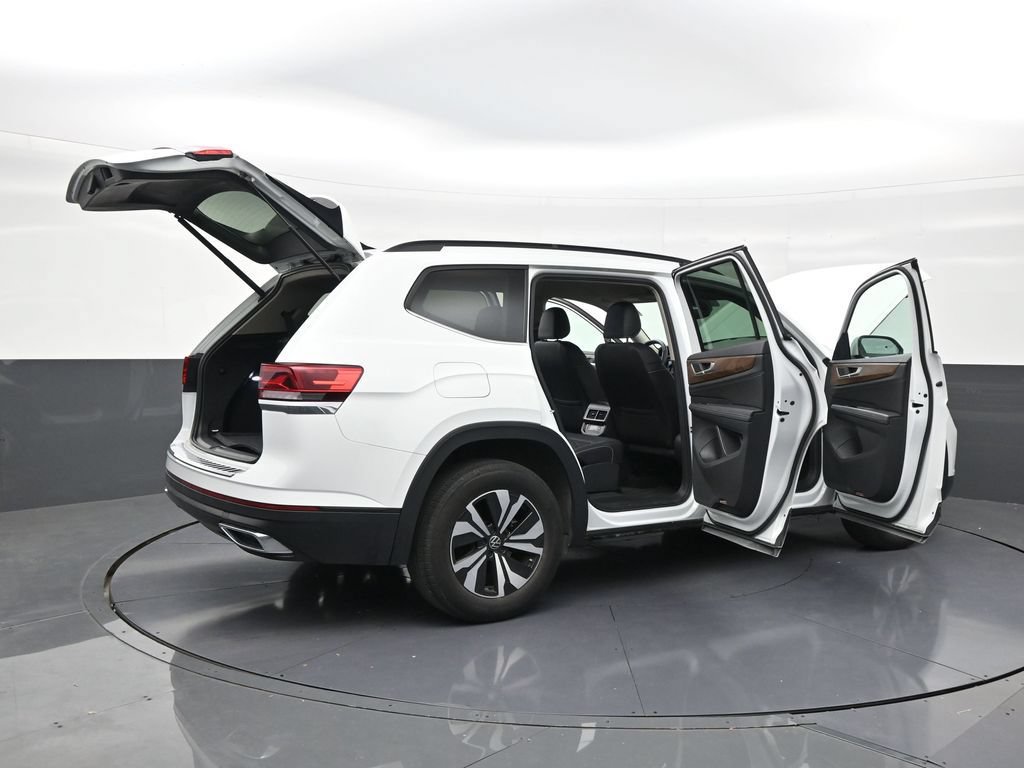 Used 2025 Volkswagen Atlas SE FWD image 28