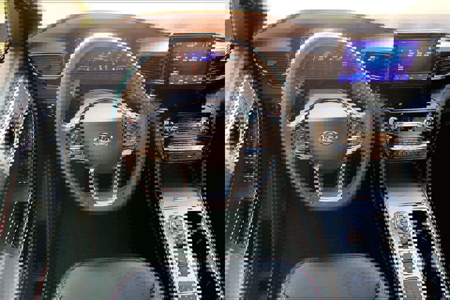 Used 2024 Ford Explorer ST-Line w/ Class IV Trailer Tow Package image 6