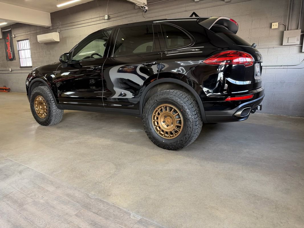 Used 2015 Porsche Cayenne Diesel image 2