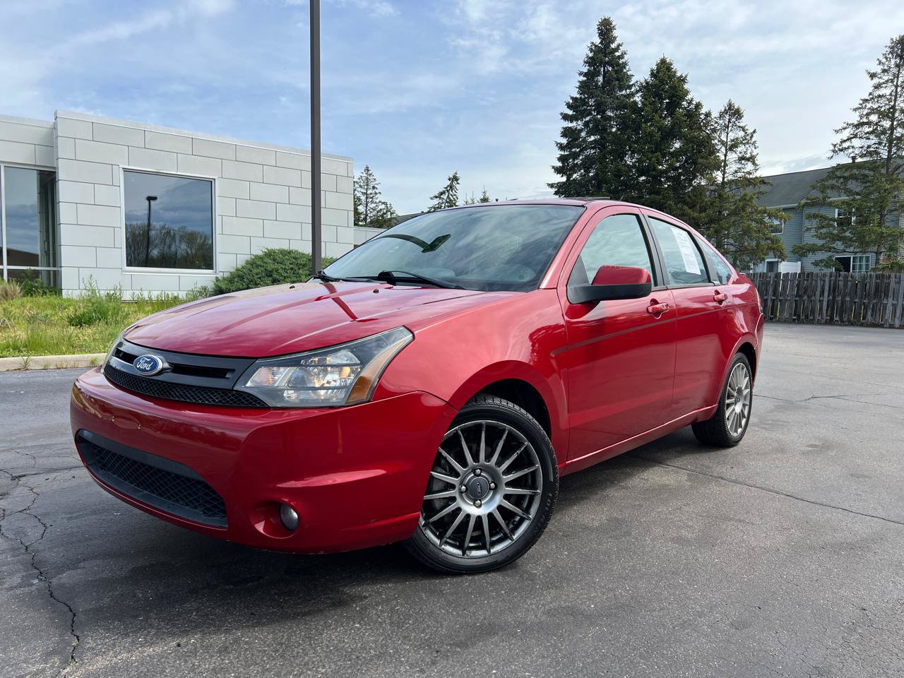 Used 2011 Ford Focus SES w/ 401A Rapid Spec Order Code FWD image 2