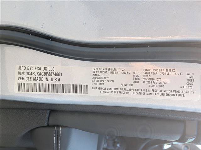 Used 2023 Jeep Grand Cherokee L Laredo AWD/4WD image 25