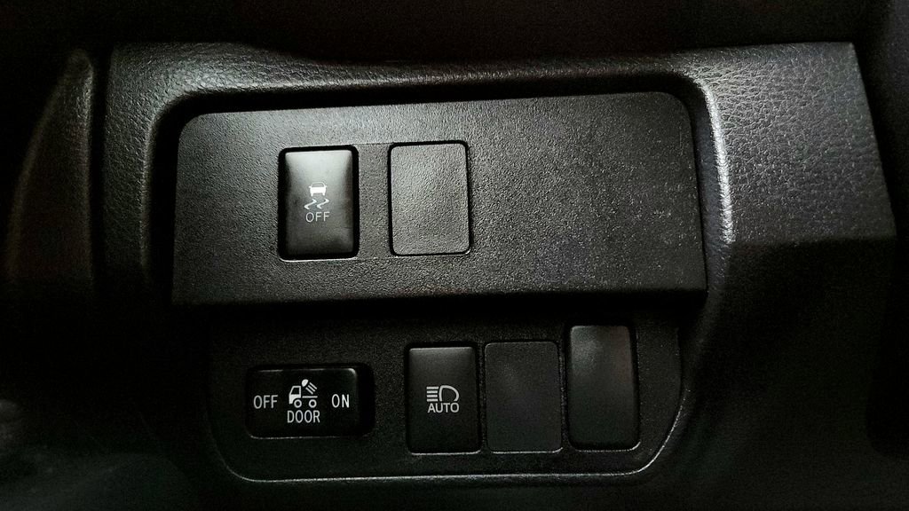 Used 2023 Toyota Tacoma SR AWD/4WD image 65