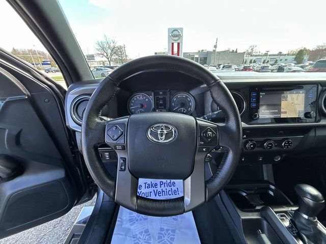 Used 2016 Toyota Tacoma TRD Sport image 18