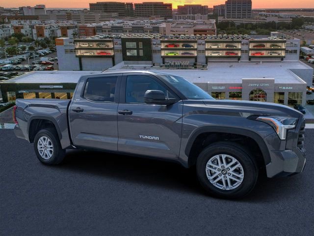 Used 2025 Toyota Tundra SR5 AWD/4WD video 1