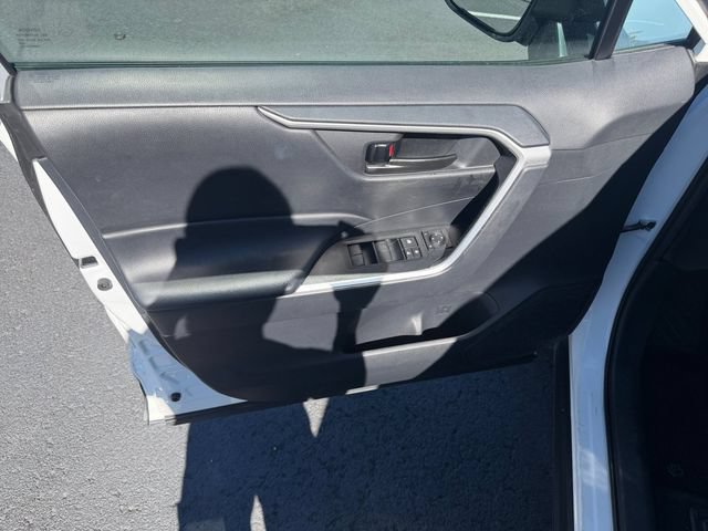 Certified 2024 Toyota RAV4 LE AWD/4WD image 28