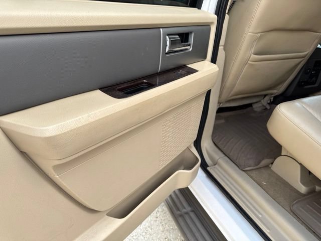 Used 2014 Ford Expedition EL XLT w/ Equipment Group 202A RWD image 26
