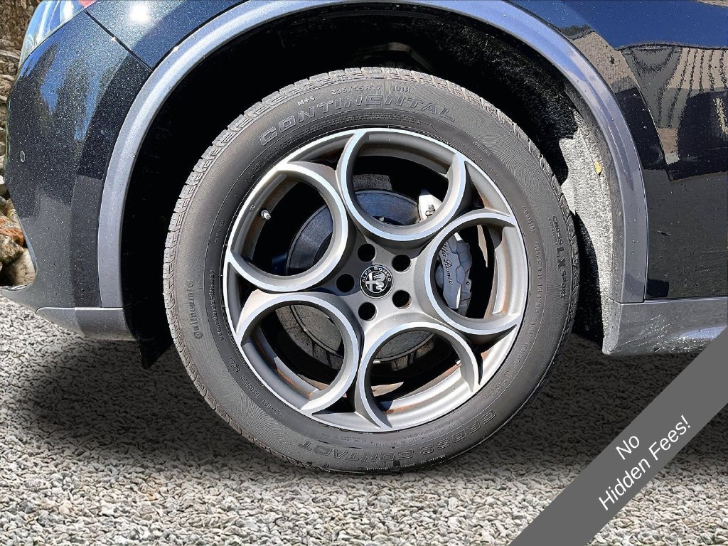 Used 2023 Alfa Romeo Stelvio Ti AWD/4WD image 8