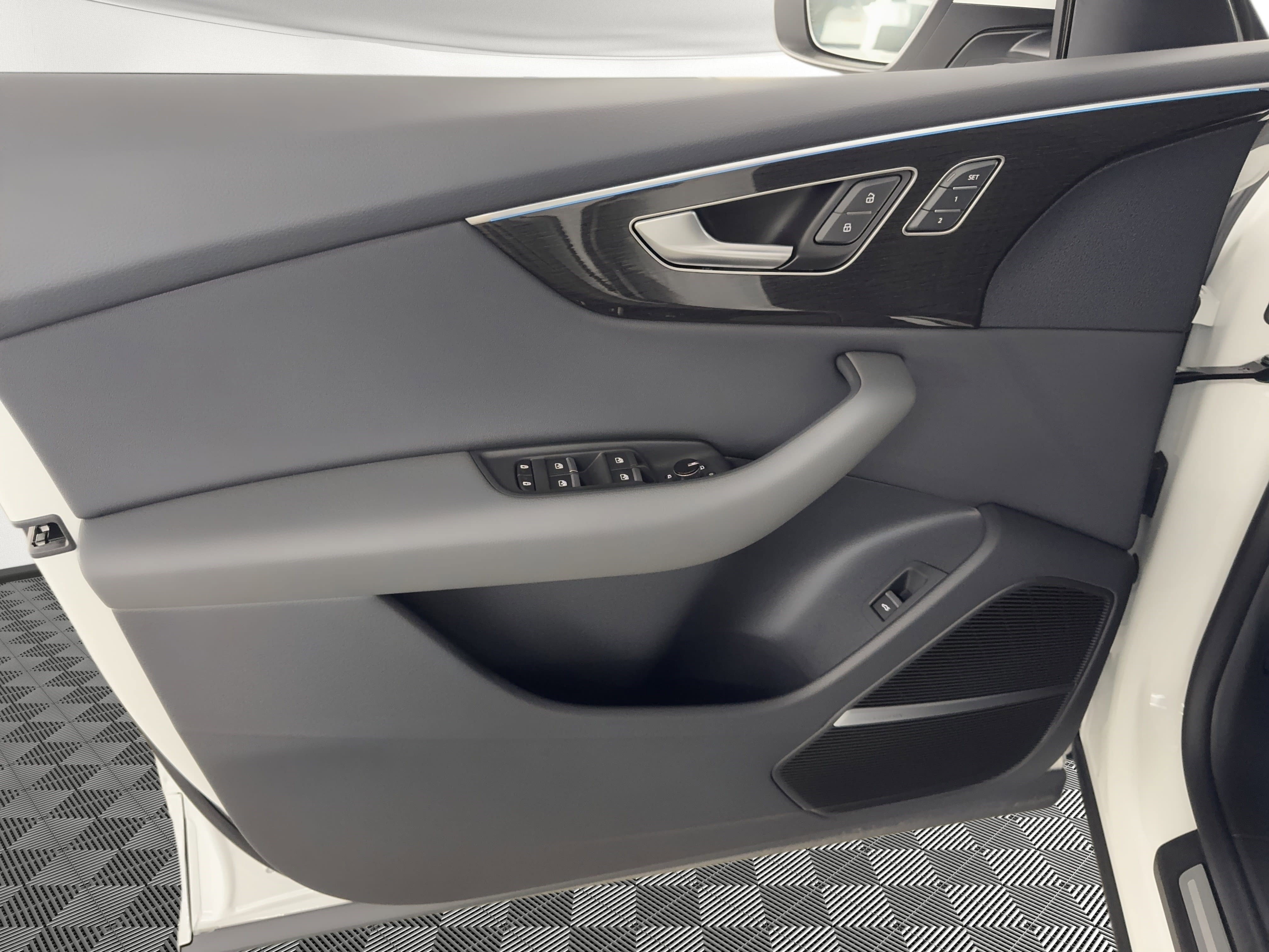 New 2026 Audi Q8 Premium image 14