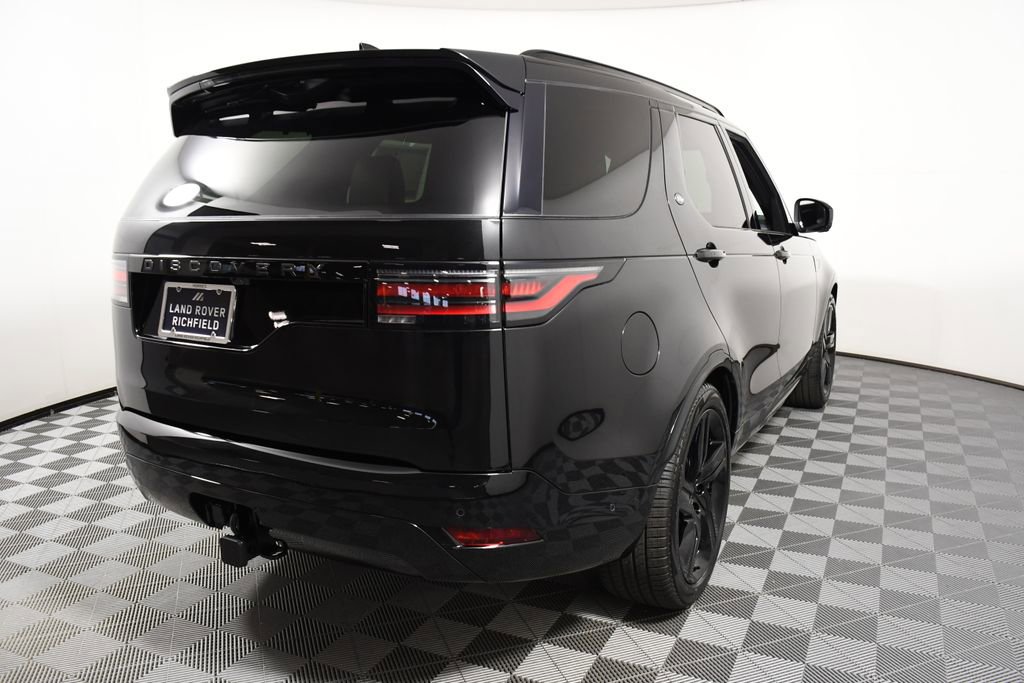 Certified 2025 Land Rover Discovery Dynamic SE image 6