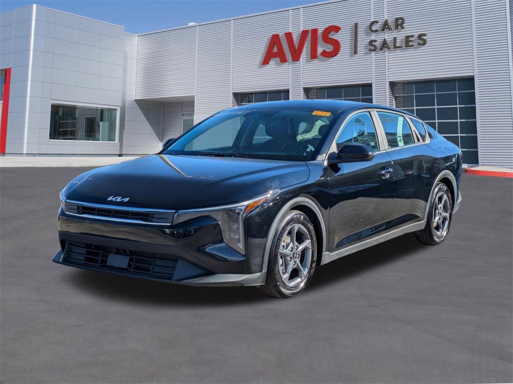 Used 2025 Kia K4 LXS image 1