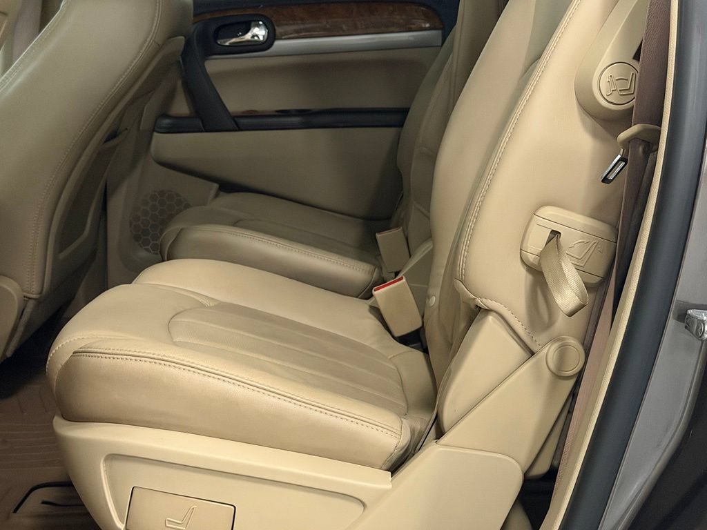 Used 2011 Buick Enclave CXL FWD image 20