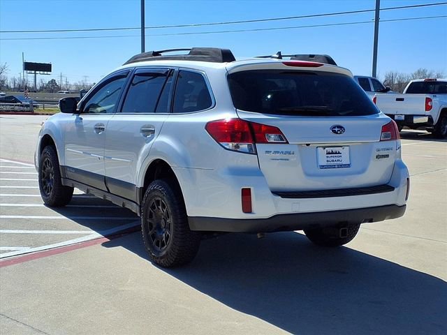 Used 2013 Subaru Outback 2.5i Limited image 2