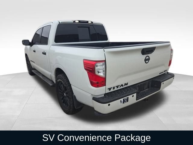 Used 2018 Nissan Titan SV w/ SV Convenience Package image 2