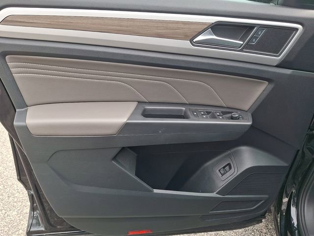 Used 2023 Volkswagen Atlas SEL AWD/4WD image 13