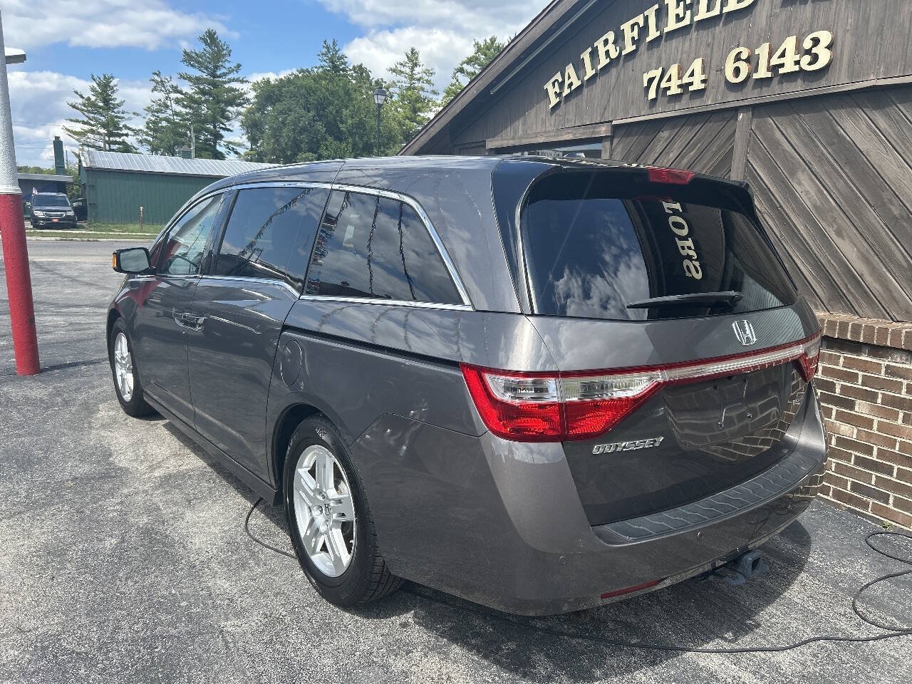 Used 2011 Honda Odyssey Touring image 2
