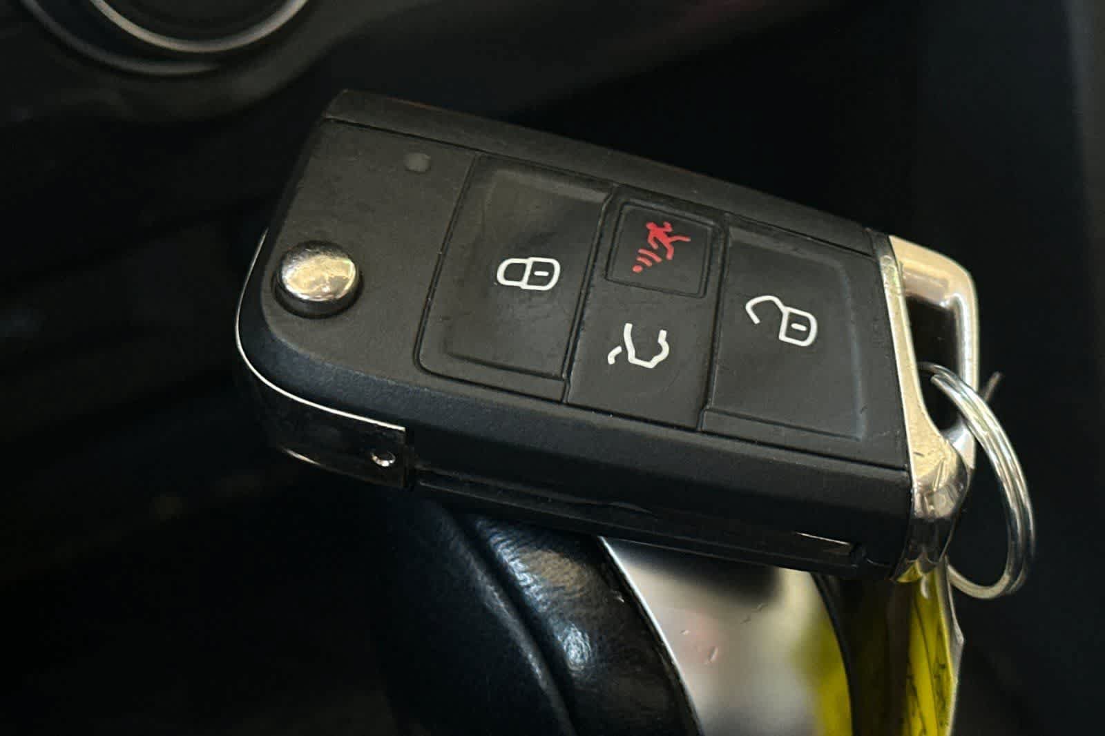Used 2021 Volkswagen Tiguan SE w/ Panoramic Sunroof Package AWD/4WD image 27