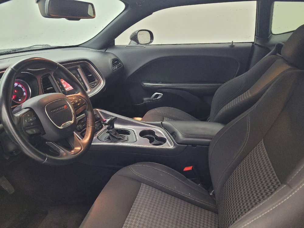 Used 2017 Dodge Challenger R/T RWD image 17