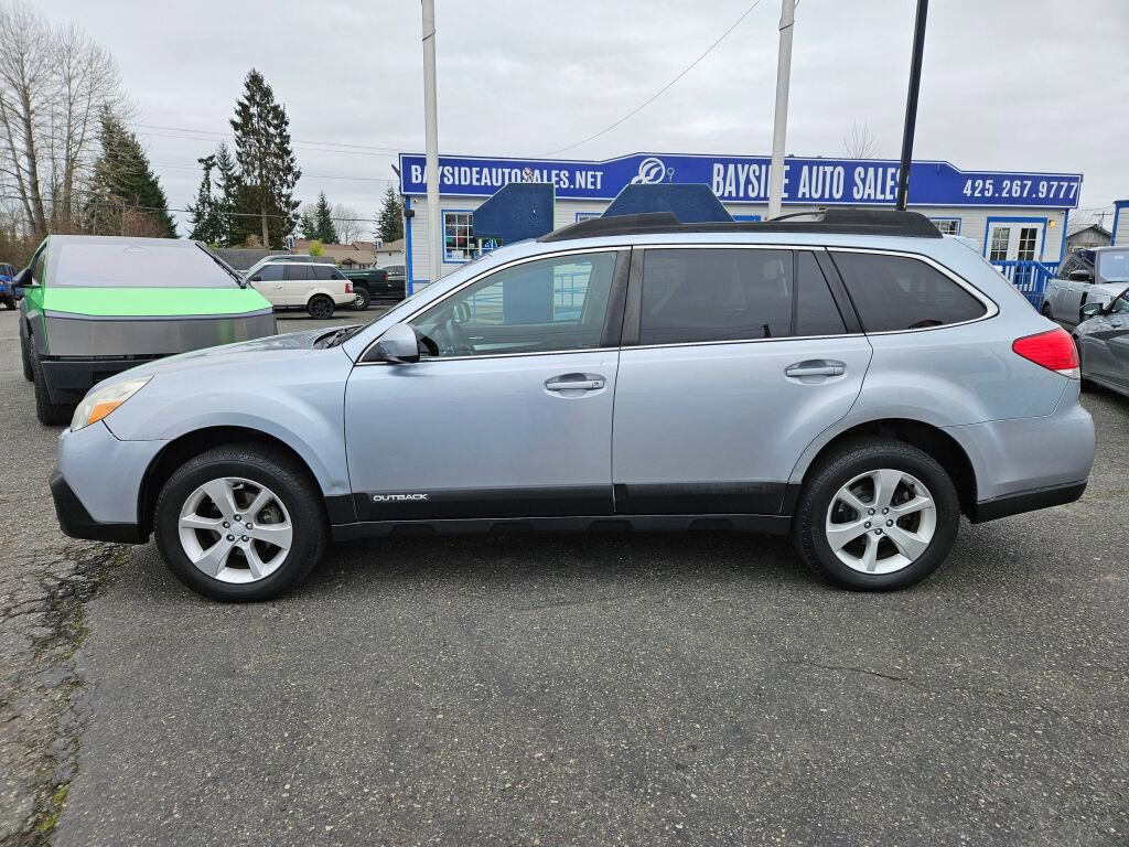 Used 2013 Subaru Outback 2.5i Premium image 2