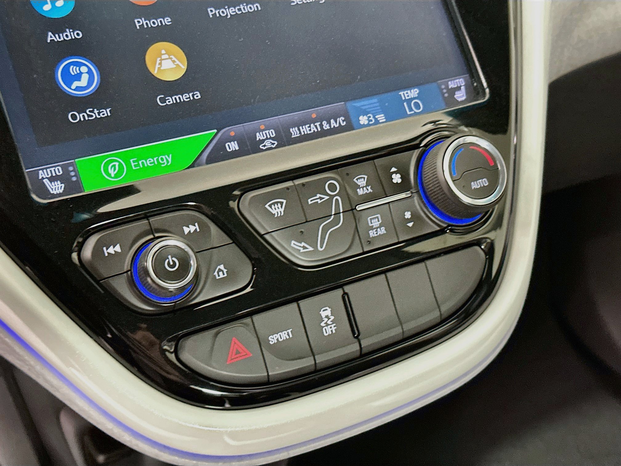 Used 2017 Chevrolet Bolt Premier FWD image 23