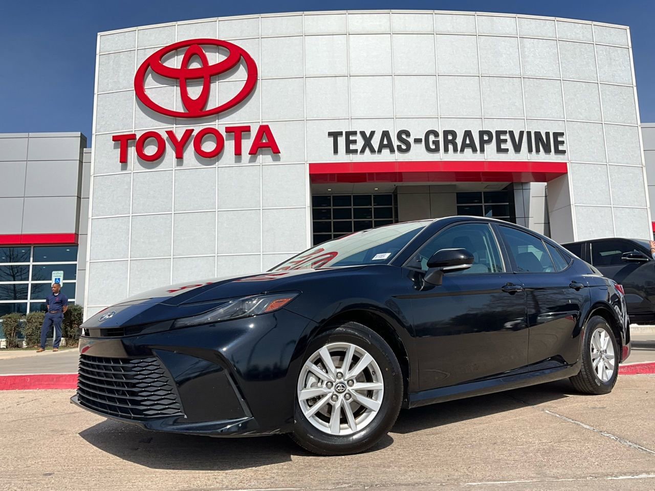 Used 2025 Toyota Camry LE image 2