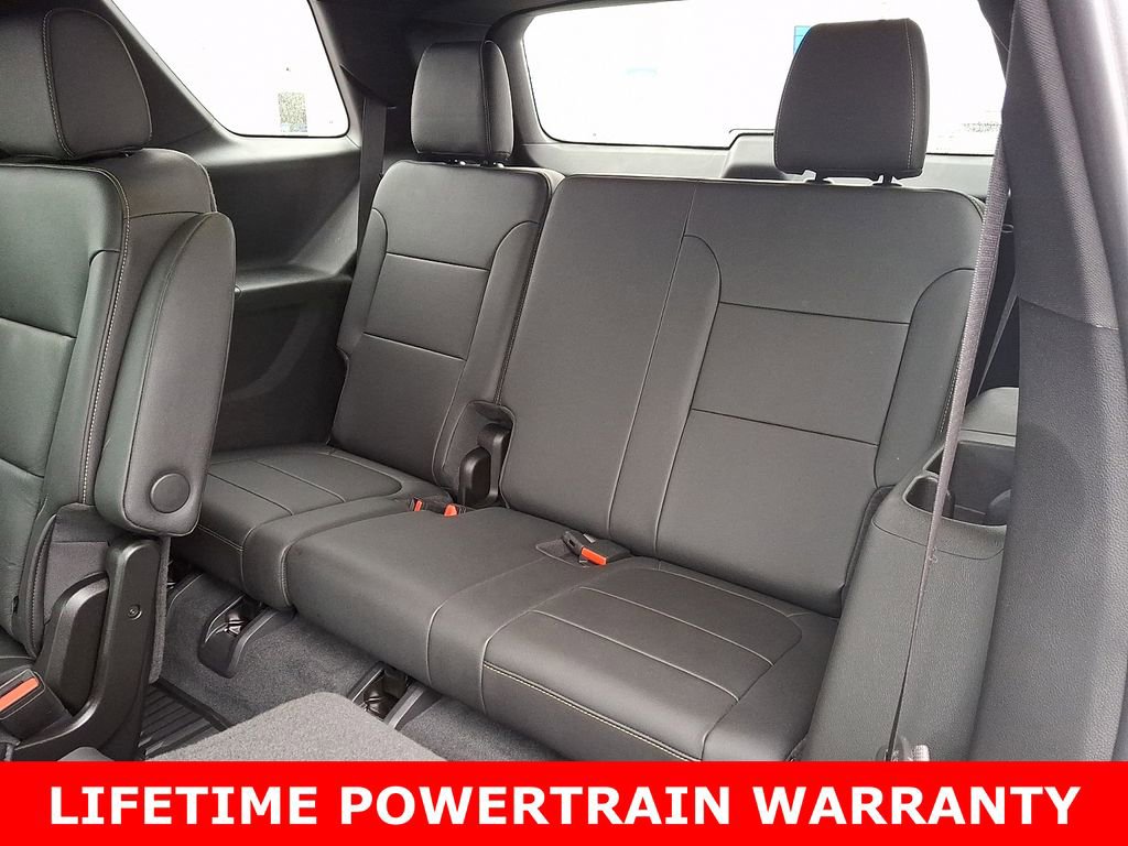 Used 2022 Chevrolet Traverse LT image 11